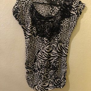 Daytrip y2k Leopard print tunic tee with sequins